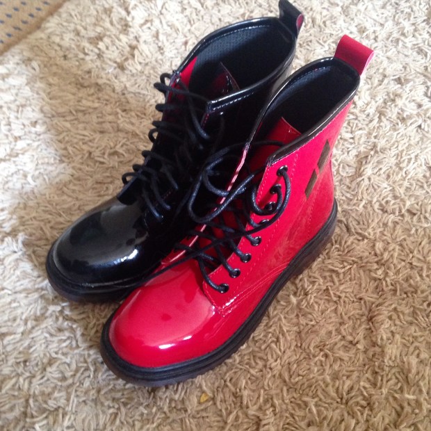 harley quinn boots